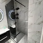 Yin 22nd Floor Panoramic View & King Bed, Parking Apartamento Cluj-Napoca