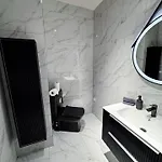 Yin 22nd Floor Panoramic View & King Bed, Parking Lejlighed *