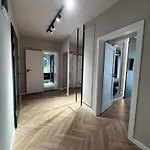 Yin 22nd Floor Panoramic View & King Bed, Parking