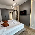 Yin 22nd Floor Panoramic View & King Bed, Parking * Cluj-Napoca