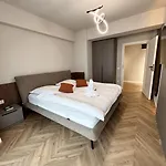 Apartamento Yin 22nd Floor Panoramic View & King Bed, Parking