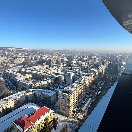 Yin 22nd Floor Panoramic View & King Bed, Parking קלוז'-נאפוקה