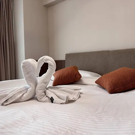 Yin 22nd Floor Panoramic View & King Bed, Parking *