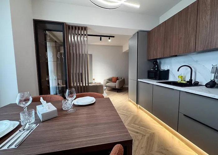 Yin 22nd Floor Panoramic View & King Bed, Parking