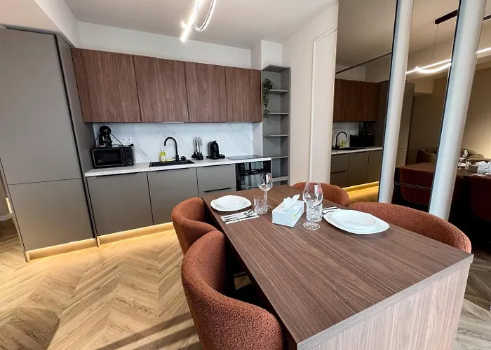 Yin 22nd Floor Panoramic View & King Bed, Parking דירה *