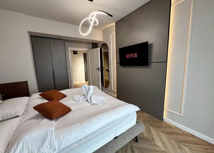 Yin 22nd Floor Panoramic View & King Bed, Parking * Cluj-Napoca